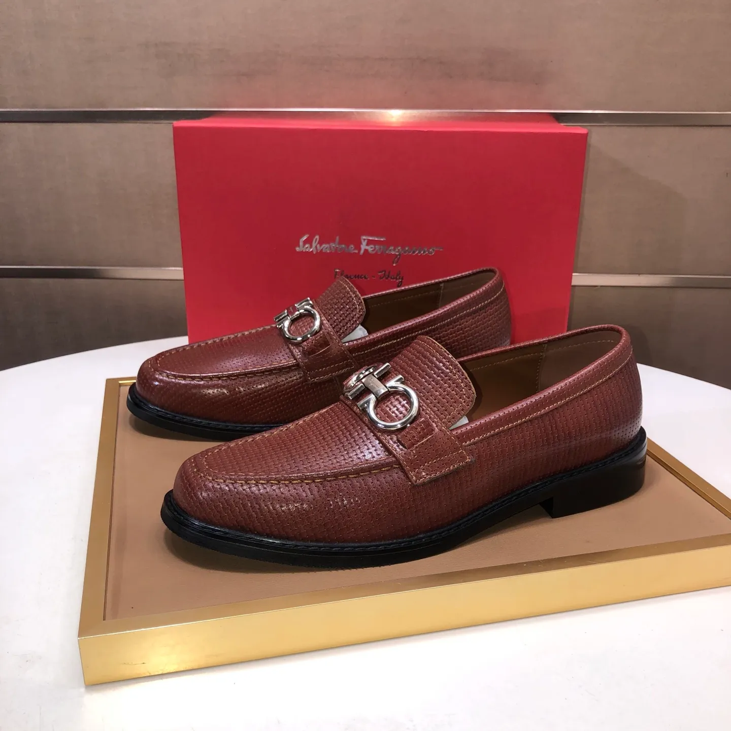 Men's shoes 💰460💰[Ferragamo/Ferragamo] The latest model in the counter. Original imported high-quality cowhide with open sides + imported sheep lining + original luxury metal buckle + original combination outsole. Comparison without pressure 38–44🎉